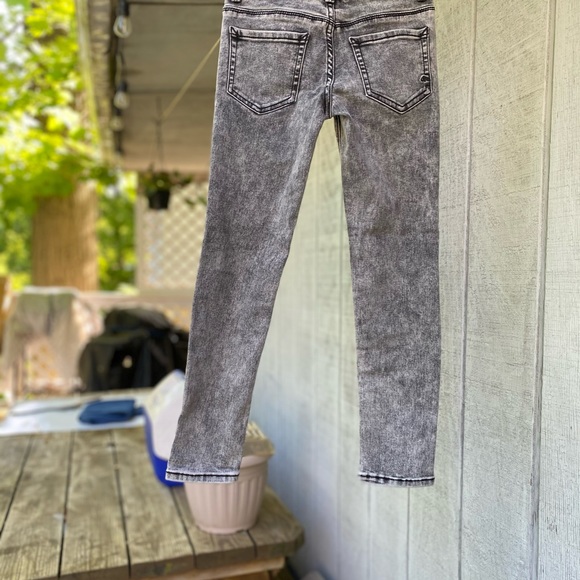 Jeans - Picture 2 of 2